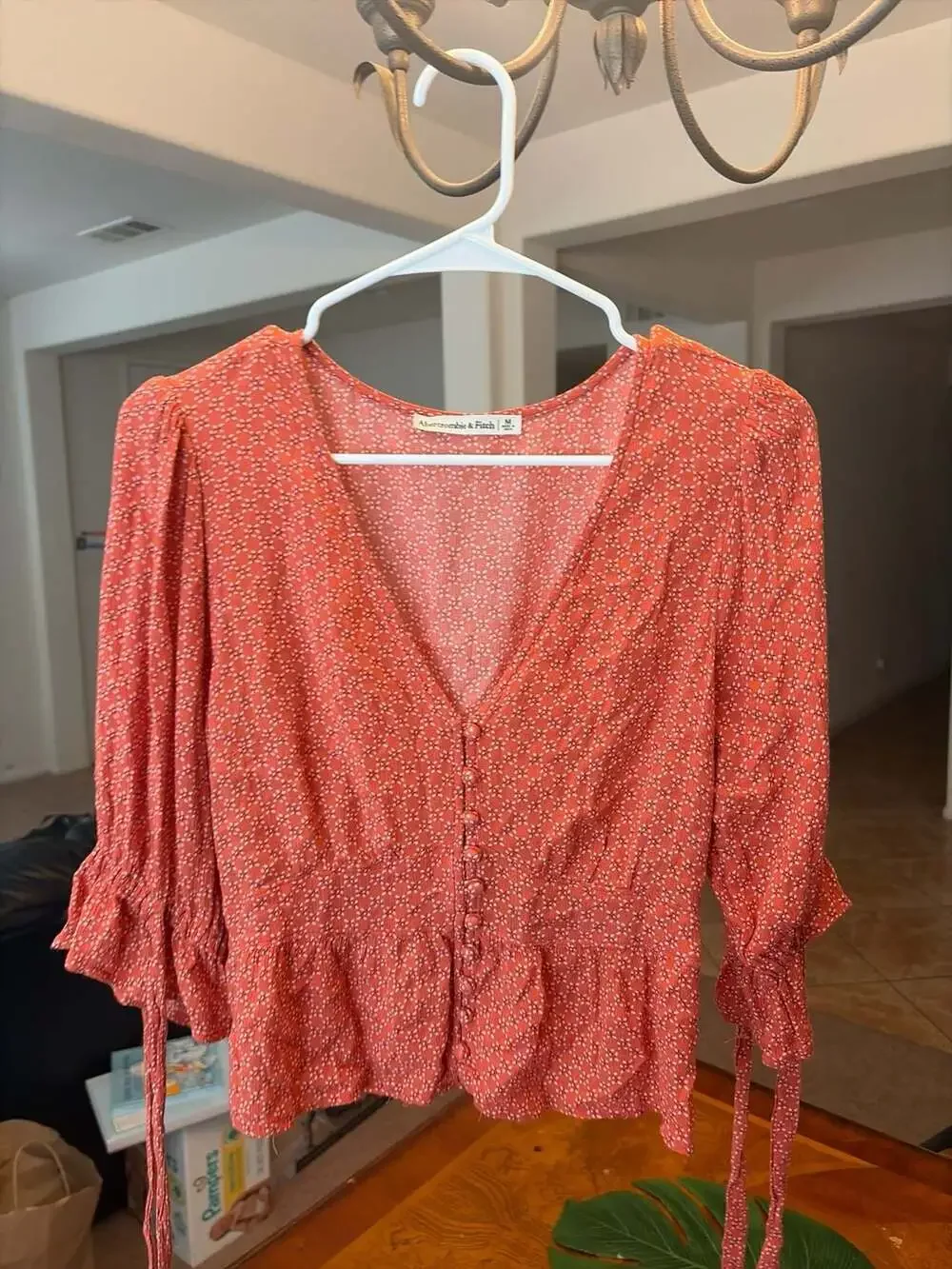 Abercrombie & Fitch Red Floral Button-Front Puff Sleeve Peplum Blouse Size M - Picture 1 of 3